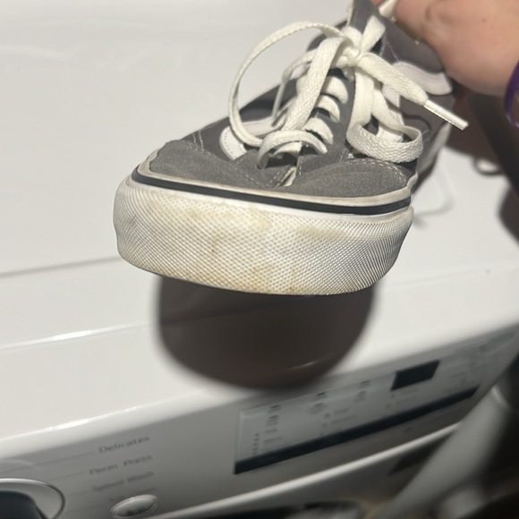 Vans - Picture 4 of 11